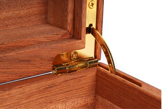 HUMIDORS FEATURES